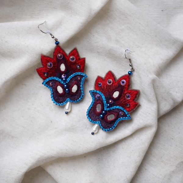 Tavosi Earrings
